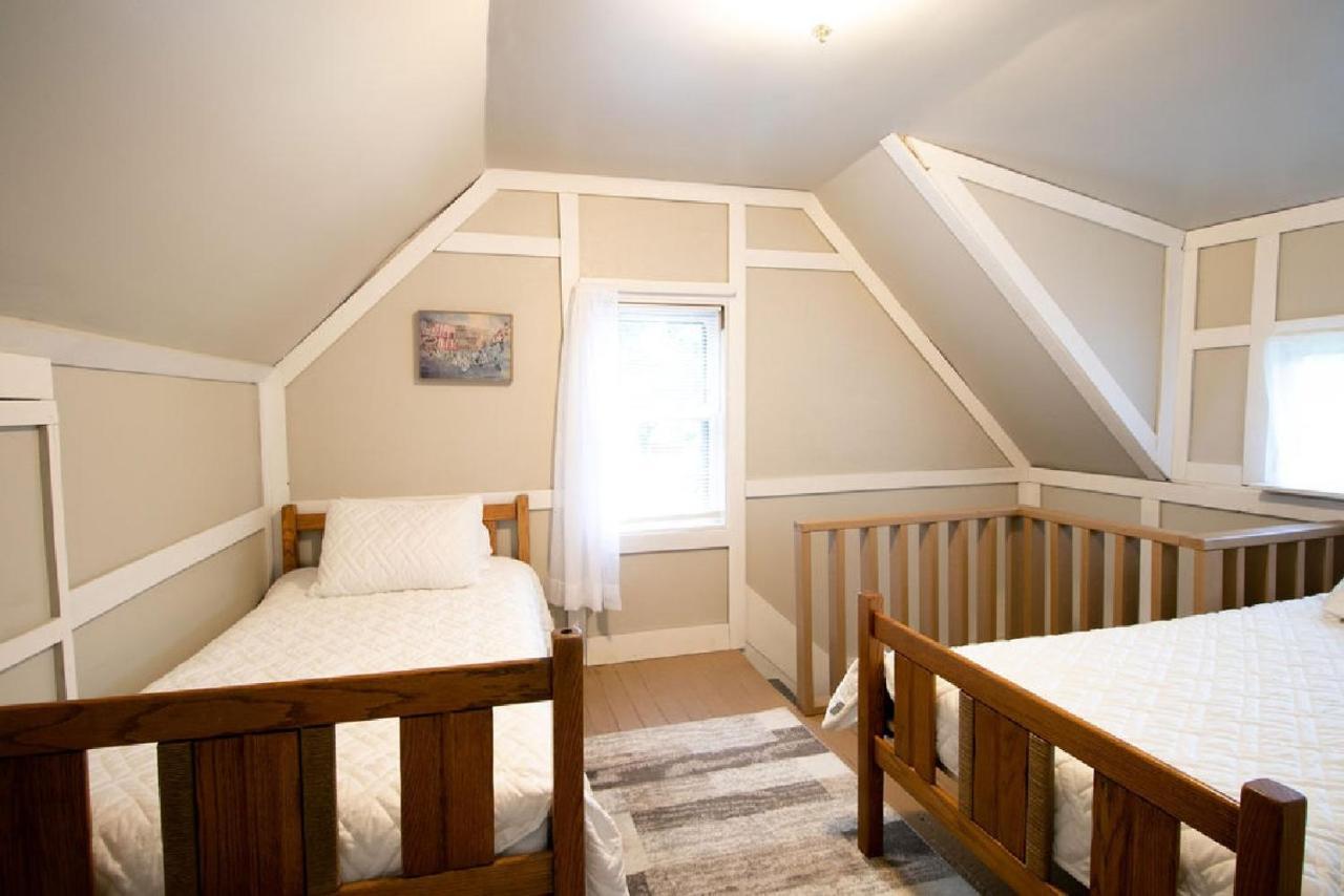 Downtown 2 Bedroom Cottage, Sleeps 6, Walking Distance To Honeywell, Downtown Restaurants, Shopping Wabash Экстерьер фото